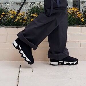 iRi WES I Black Outline Low Top Sneaker Thick Sole Size EU 36